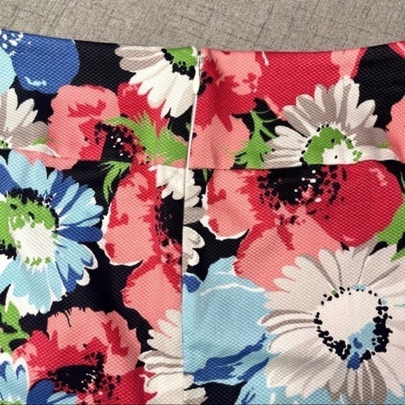 Talbots Pink & Blue Floral Pencil Skirt Cotton Stretch Size 8 - Picture 7 of 10